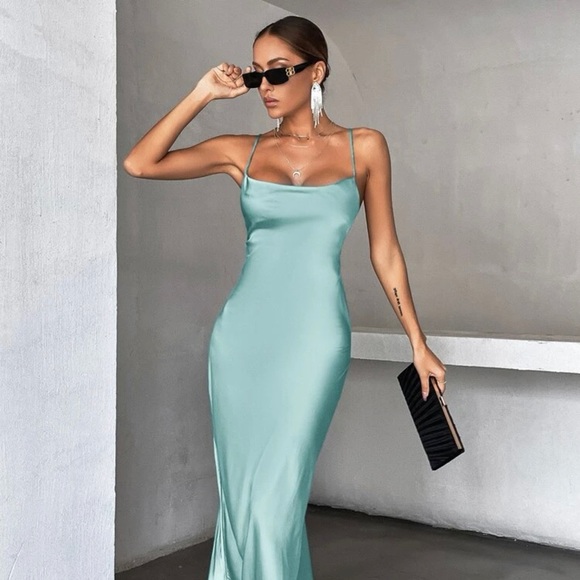 SHEIN SXY Solid Tie Backless Cami Dress - Picture 1 of 4